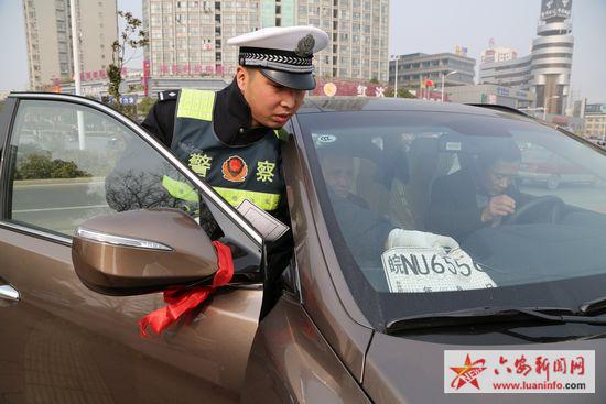 六安交警突查涉牌涉证违法行为6名驾驶员被记