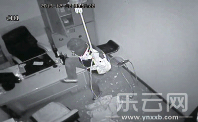 《安徽日报》头版报道我市三严三实学习贯彻