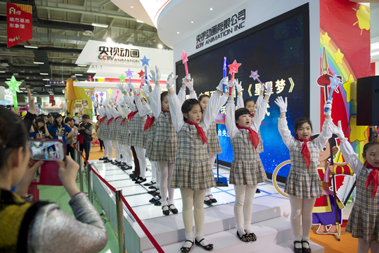 大头儿子萌翻杭州动漫节 六一前后央视首播