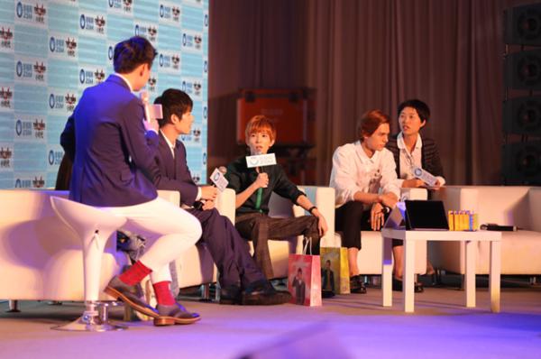 《小时代3》粉丝见面会 陈学冬郭碧婷盛装出席