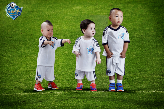 谁是球王萌将上场!宝宝足球大片萌翻网友