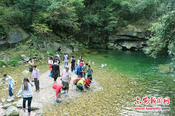 天堂寨景区黄金周旅游高峰如期而至