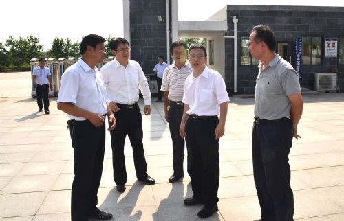 教育部到金寨县检查指导贯彻落实国家教育规划