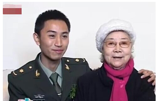 87岁白毛女 田华 一月伙食费仅1000 吃不起草