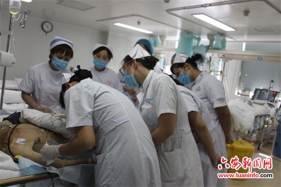 安徽省公安厅领导到六安车管所调研