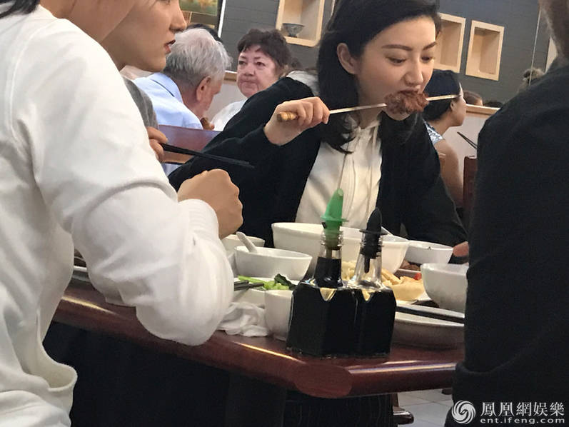 ����ż������ߣ�� ������ԳԵĳ���