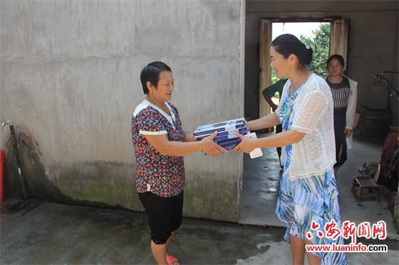 我市裕安区体育局开展精准扶贫走访慰问活动