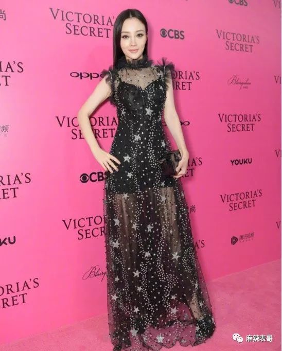 PG ONE平安夜去了李小璐家过?贾乃亮却在外