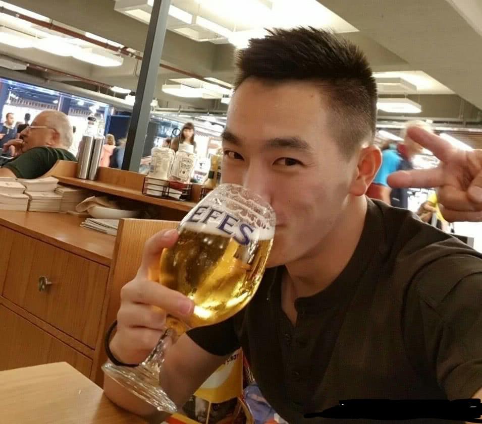 张馨予和何捷为度蜜月做准备,地点选择在沙滩