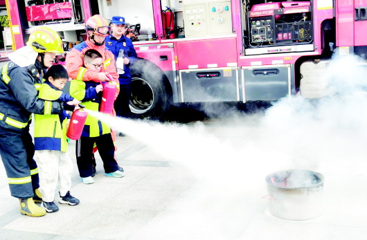 为校园安全加“码”