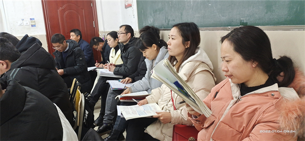 课堂展风采教学互相长丨皖西中学政治教研组开展示范课教研活动