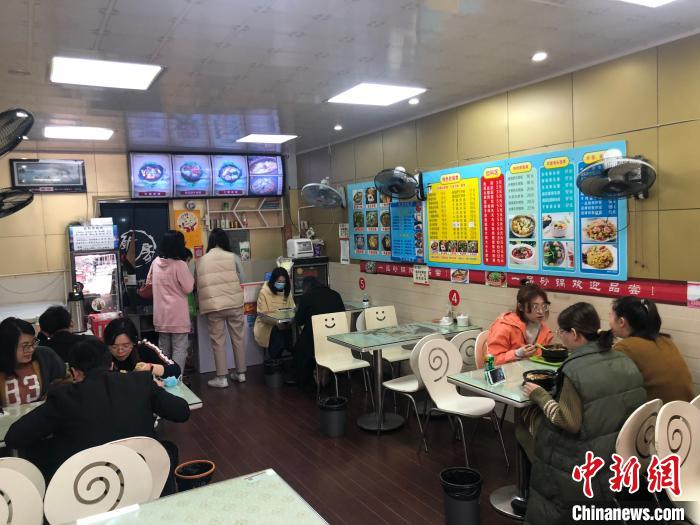 浙江小餐饮企业“复工记”：堂食热情不减客流逐渐递增