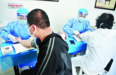 武汉全面降为“低风险”背后的医疗作为