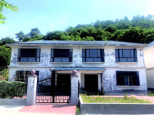 别墅10年无人认领租户现身 当地纪委介入调查