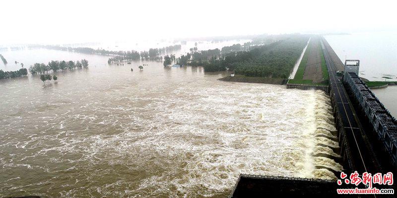 淮干姜唐湖蓄洪区开闸蓄洪