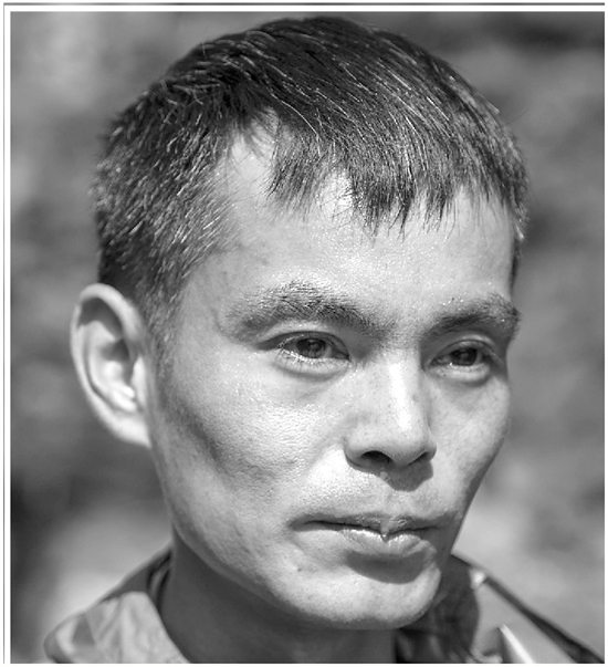 放弃高薪放弃读研 杭州一小伙扎进大山支教11年