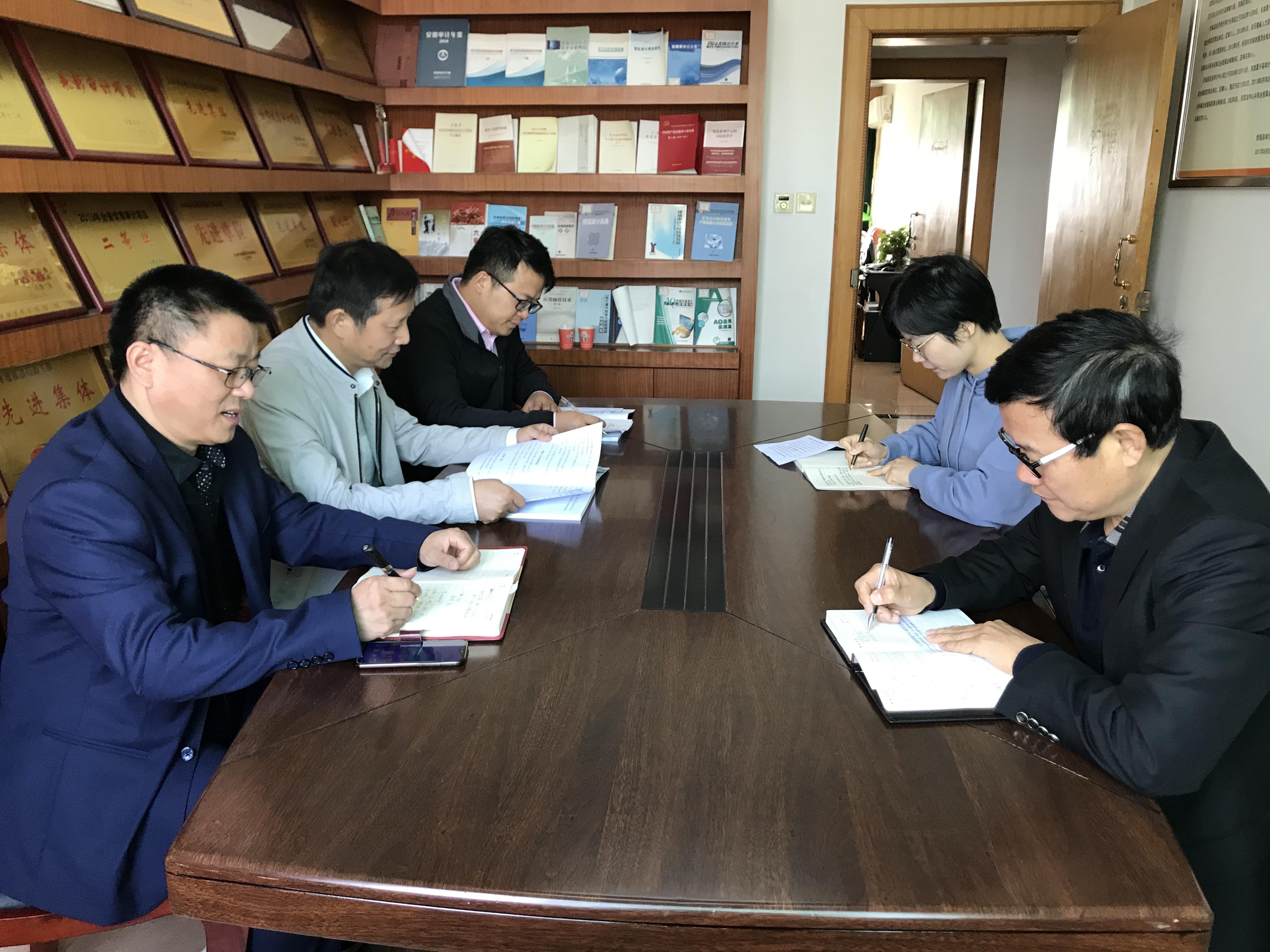 舒城县审计局：积极开展“四讲四抓”活动推动党建工作向纵深发展