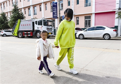 5岁萌娃每天翻100个跟斗走红网络:3岁去嵩山习武