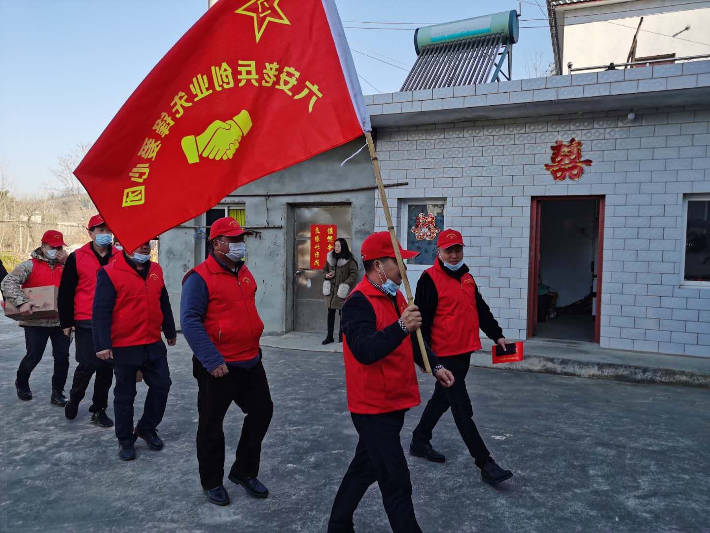 金寨县白塔畈镇：慰问抗美援朝老兵 传承英雄红色精神