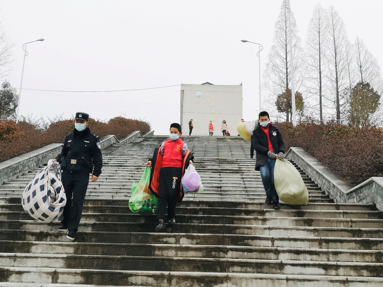 单龙寺镇：平安寒假，志愿护航