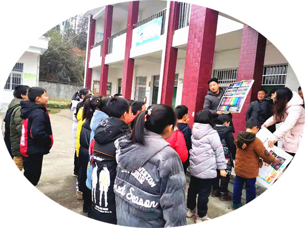 情系母校  传递爱心