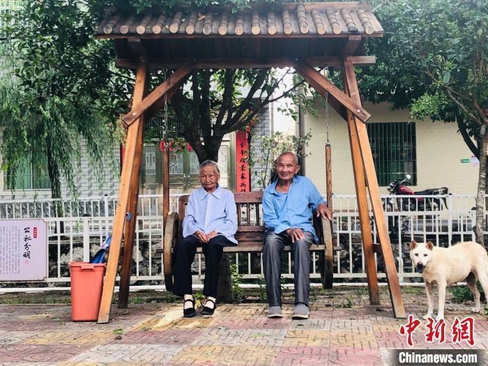 农村养老成江西两会热议话题 委员吁补齐“短板”