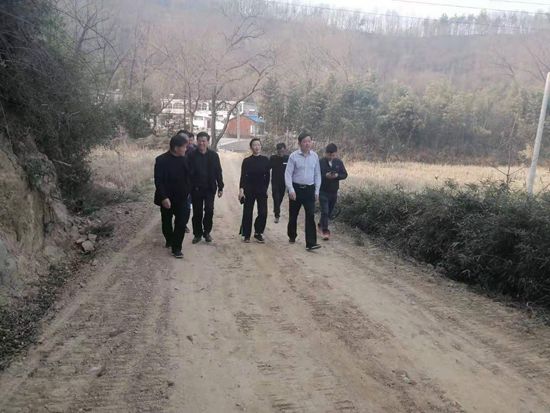 金寨县梅山镇：集中督查在建工程 确保项目有序推进 