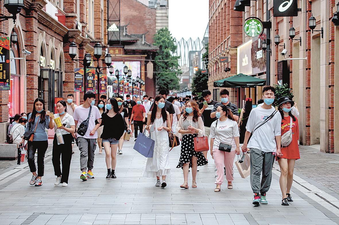 “总书记连吃活鱼都替我们想到了!”