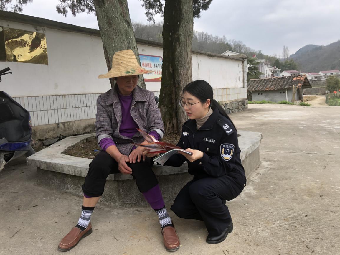 霍山县磨子潭司法所开展“3·15”法治宣传活动