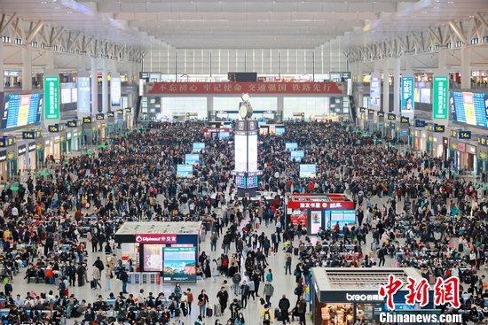 长三角铁路清明小长假运输启动 客流集中在“高铁3小时交通圈”内