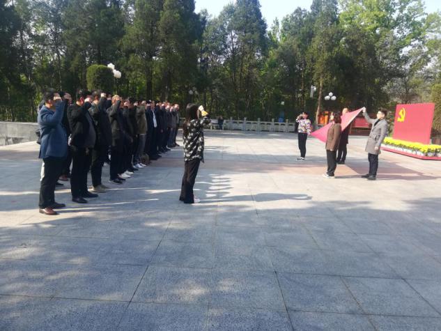 六安市义乌小商品市场党总支组织党员接受党史教育