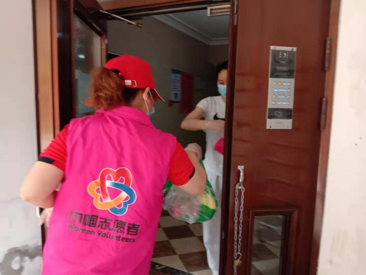 “志愿者”是他们共同的“名字”