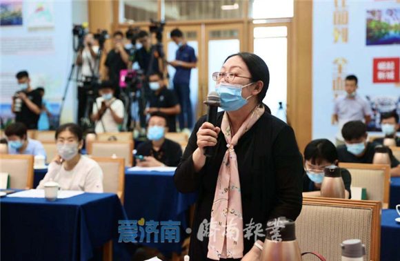 省政府新闻办“全面小康 奋进山东”主题系列新闻发布会济南专场举行 孙述涛作新闻发布并回答记者提问