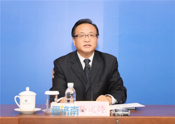 省政府新闻办“全面小康 奋进山东”主题系列新闻发布会济南专场举行 孙述涛作新闻发布并回答记者提问