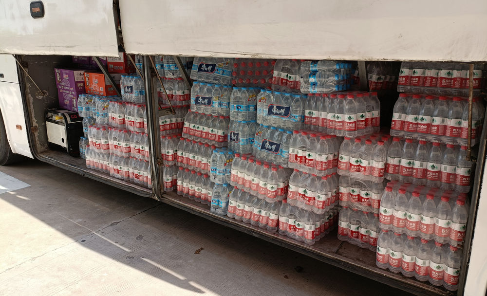 听说河南老乡遭水灾了，安徽这些村民坐不住了……