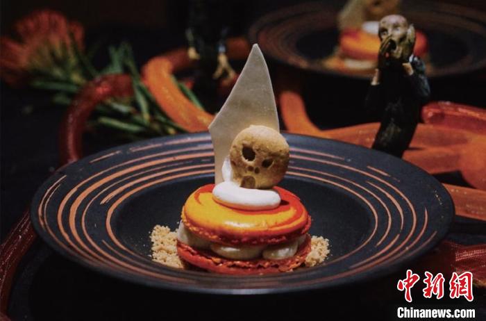 “90后”女设计师创作舌尖上的艺术 世界名画好“吃”吗？