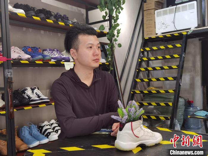 鞋盒也有修复师？浙江桐乡一小伙3年修复鞋盒近4000个