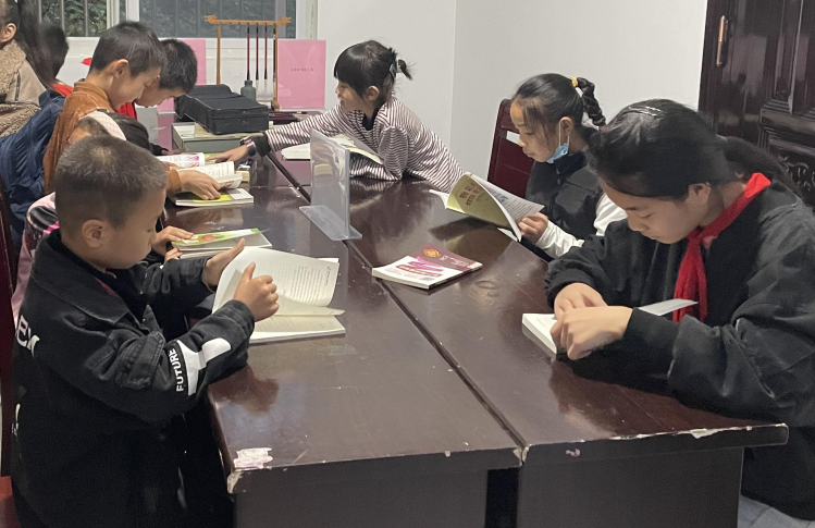 裕安区开展“与书香相伴 与梦想同行”阅读实践活动【组图】