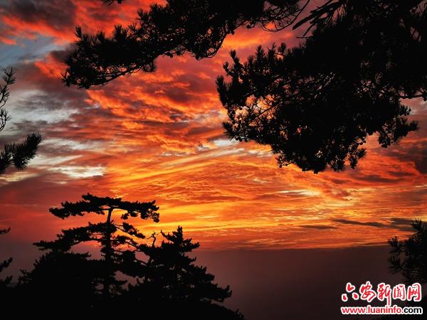 大别山主峰景区：人间仙境白马尖