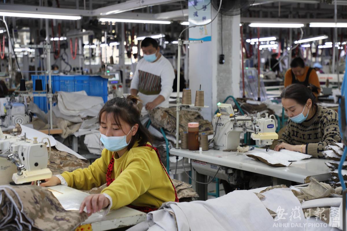 “四送一服”促发展