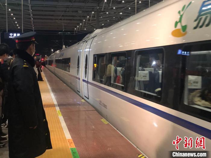 员工留甬过年每天红包100元 浙江宁波出台惠企“礼包”