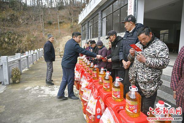 霍山漫水河镇一爱心人士敬老孝亲不留名