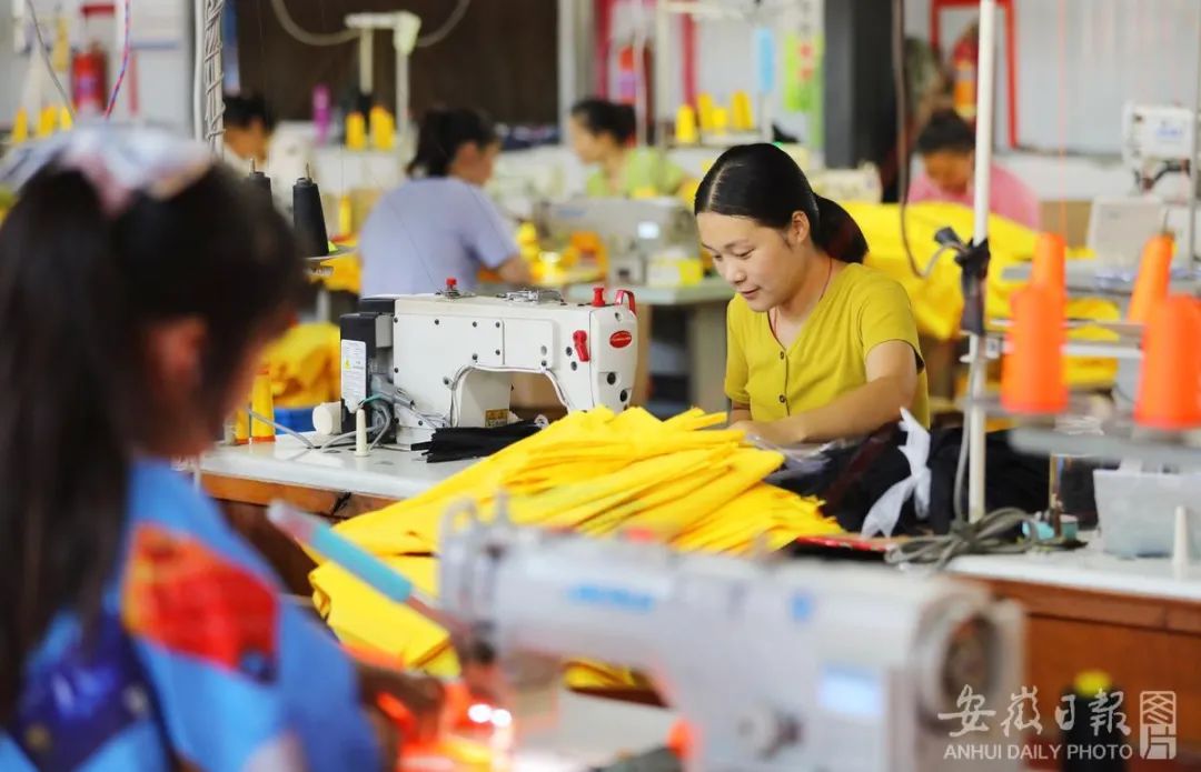两会聚焦 | 人民至上，增进民生福祉