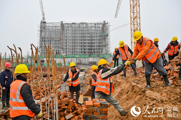 【新春走基层】这个春节，他们坚守“引江济淮”
