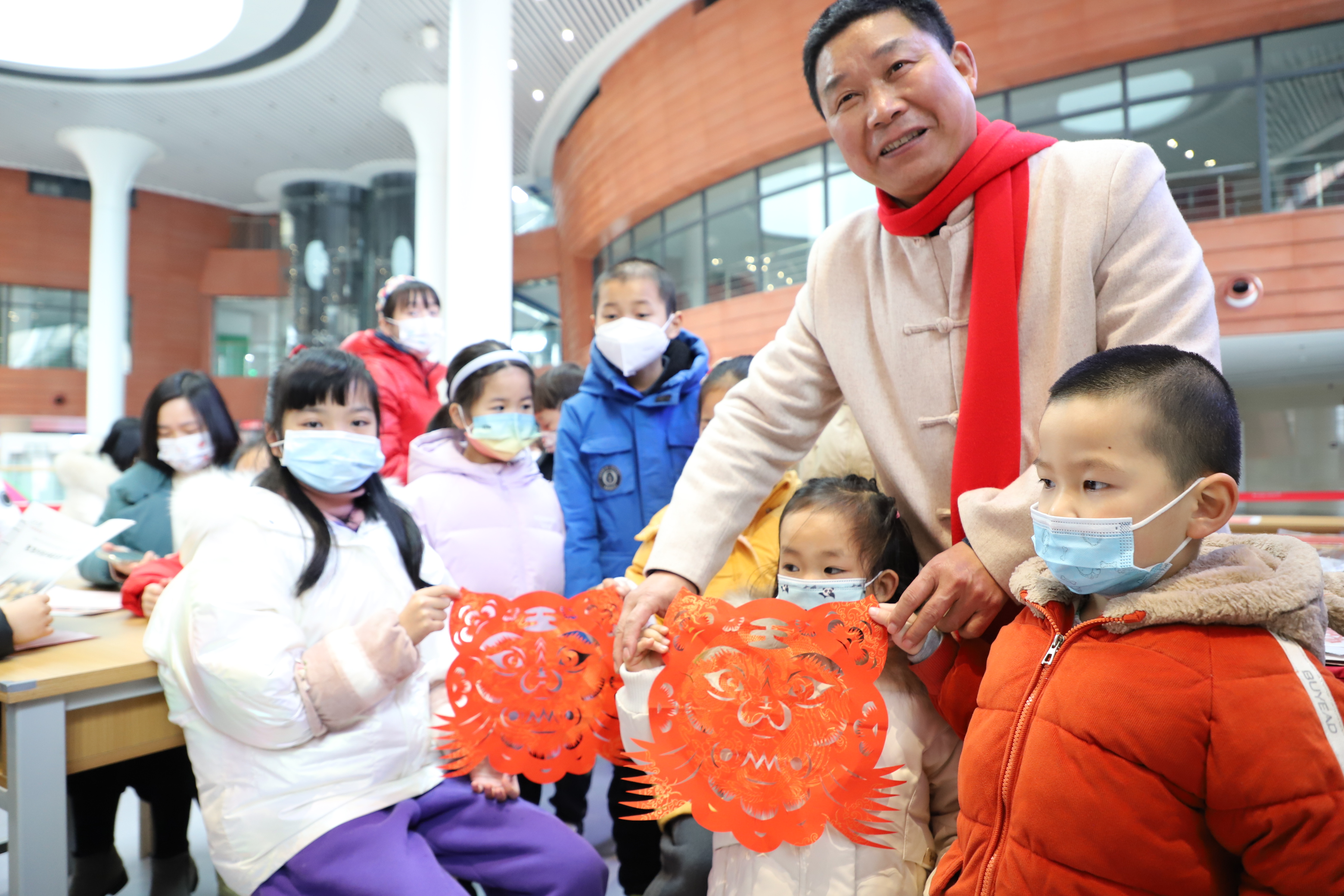 传承创新中“剪”出文化自信