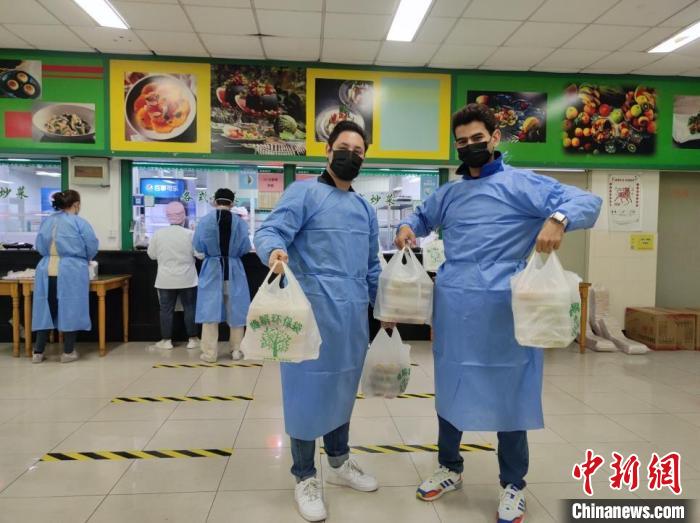 同心守“沪” 上海高校外籍师生携手抗疫