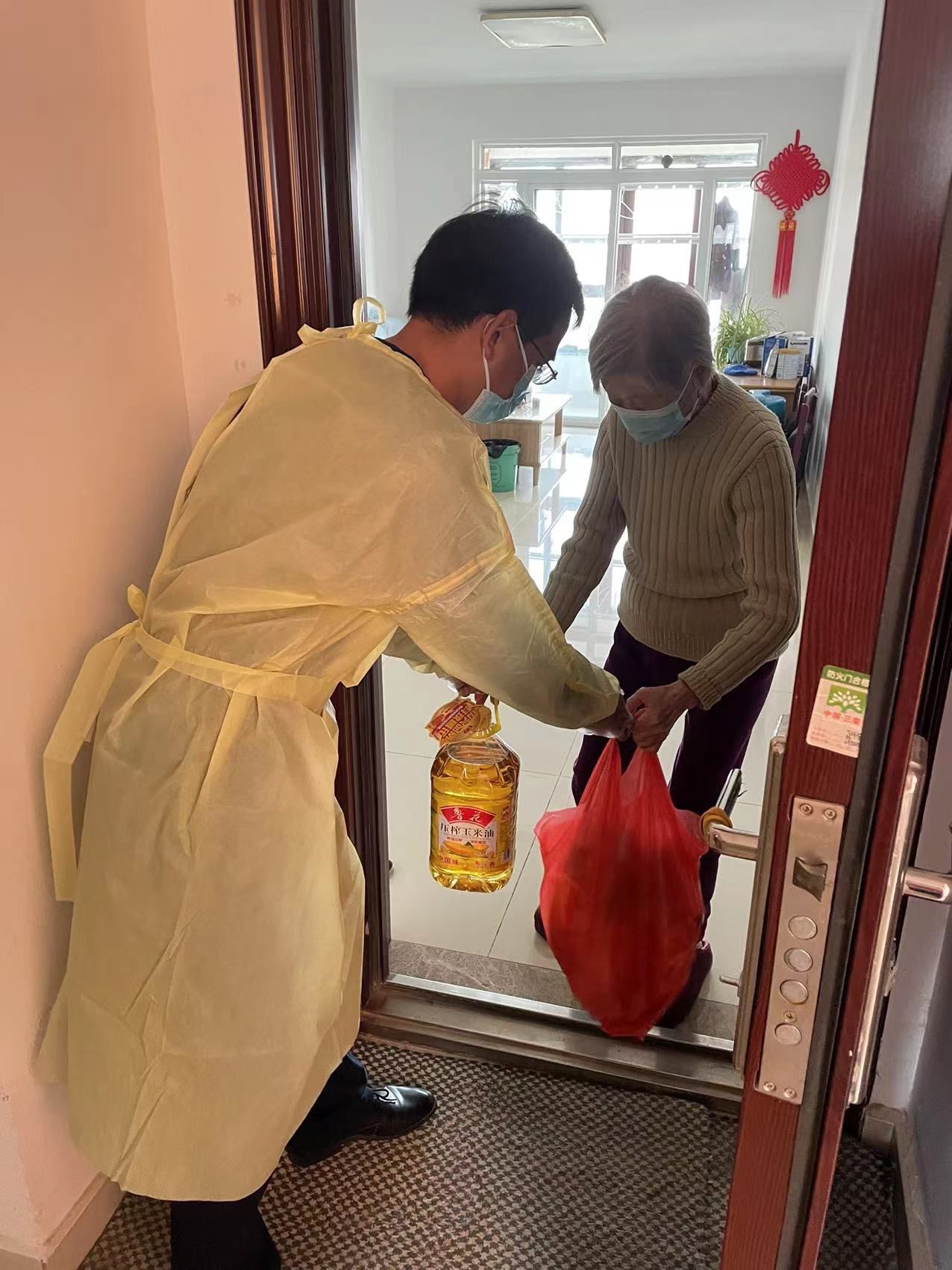 “疫”线行动 关爱独居老人