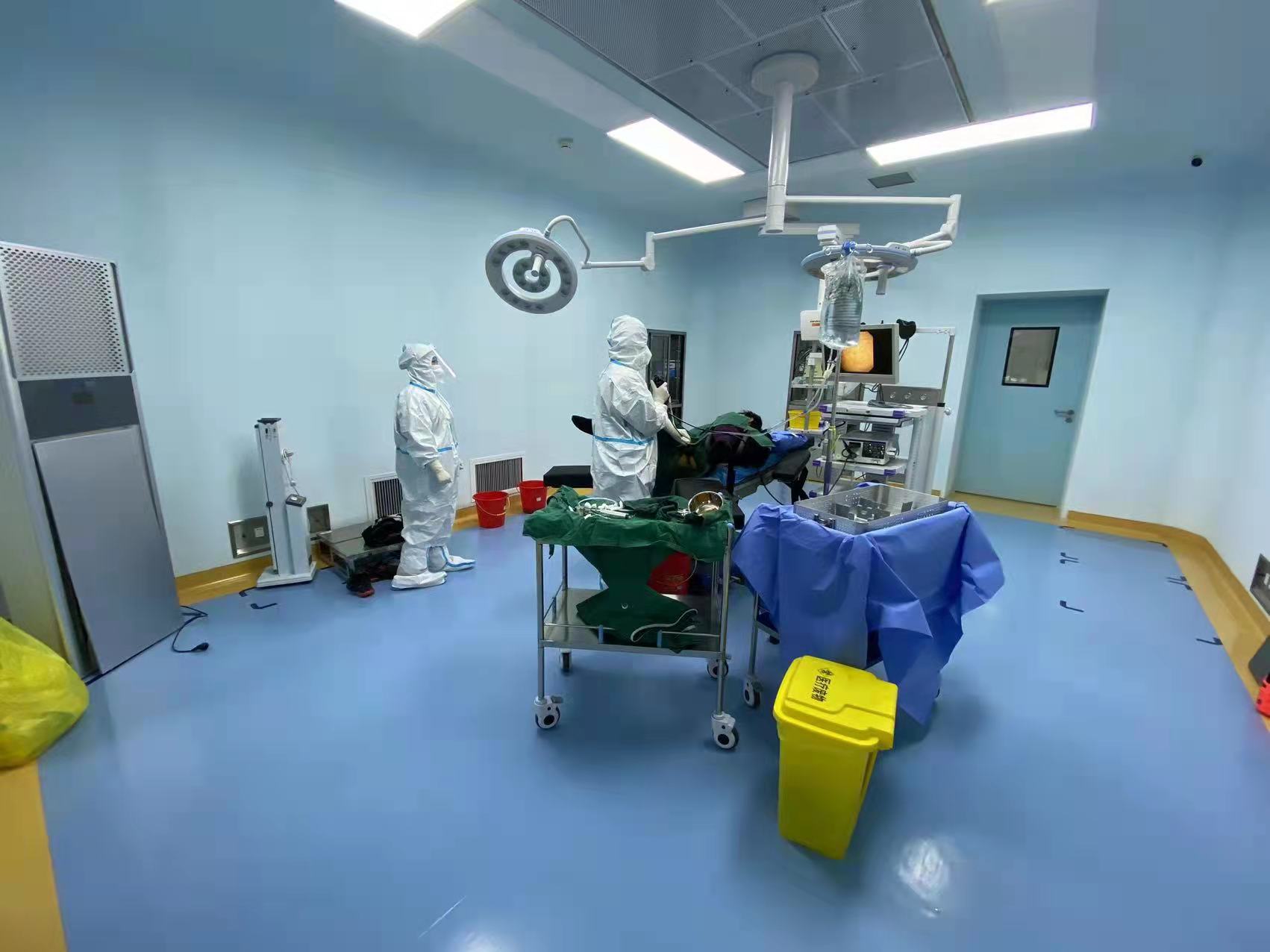 无影灯下的守卫者