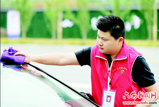 【奋斗者正青春】张振:赠人玫瑰留余香