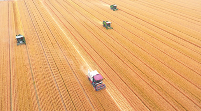 夏收插上智能化“翅膀”